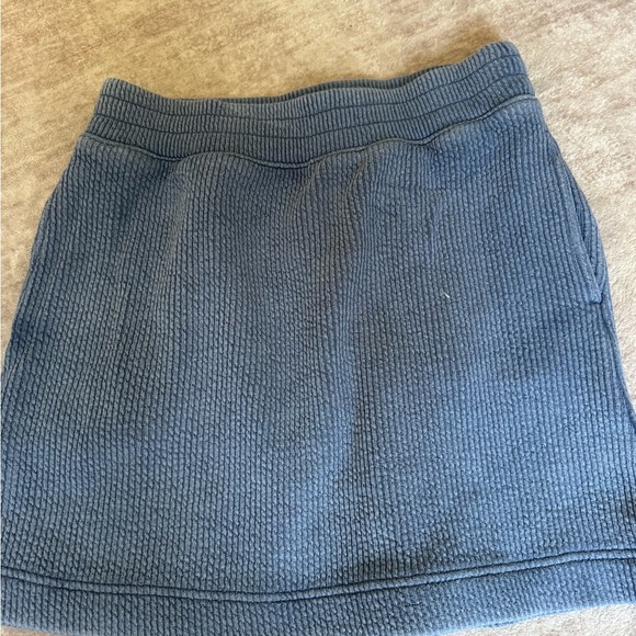 Aerie wonder mini skirt size xs - Picture 2 of 3